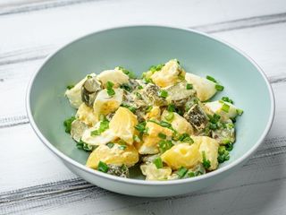 Картопляний салат з яйцем та корнішонами (280g)