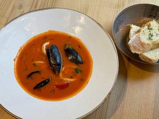 Лігурійський томатний суп з морепродуктами (400г)