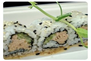 U13. Uramaki tonno cotto