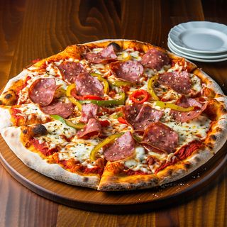 Pizza specialitatea casei