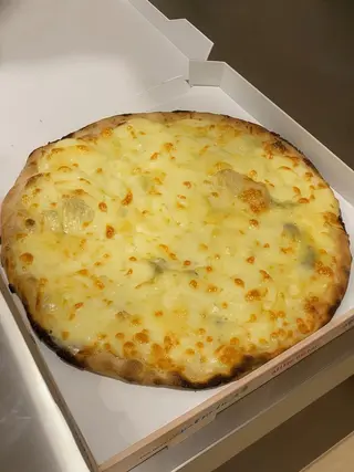 Pizza Cuatro Quesos