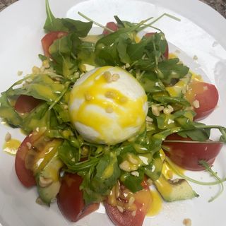 Салата Бурата с авокадо - 400гр