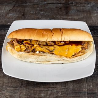 Chicken philly cheesesteak sendvič