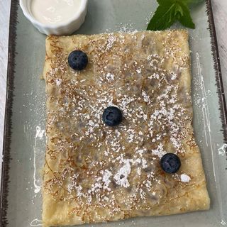 Млинець з яблуком та корицею