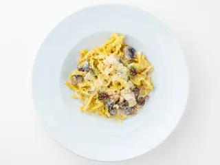 Паста з курячим філе, печерицями та  вершковим соусом (265г)