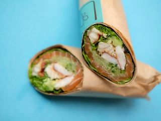 Суші Шаурма  без рису з лососем вугрем та креветкою (2 варіанти) З сиром філа