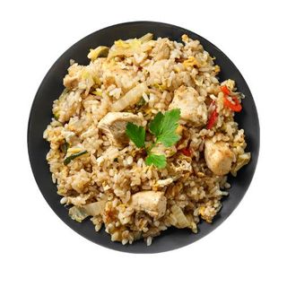 18. Arroz frito con pollo