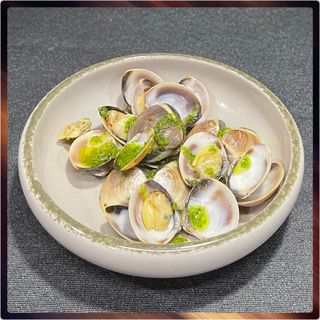 49. Almejas A La Plancha