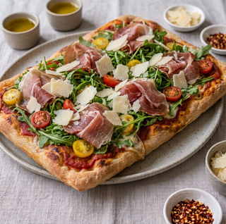 Focaccia rucola speck pomodoro e scaglie di Grana  in teglia