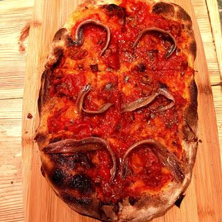 ALCAPARRAS,ACEITUNAS NEGRAS CACEREÑA,TOMATE DATERINO,ANCHOAS DEL CANTÁBRICO