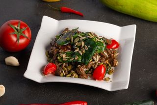 Говядина с шпинатом (250 гр.)