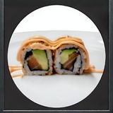 66 Aguacate, Salmón Con Picante Salsa Rosa (8 Uds.)