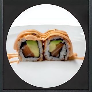 66 Aguacate, Salmón Con Picante Salsa Rosa (8 Uds.)