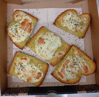 Pan De Ajo Gratinado