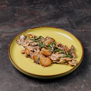 Говядина с картофелем и грибами (400г)