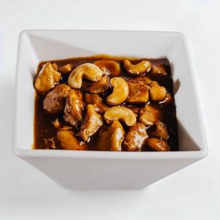 Kurczak z orzechami nerkowca 180g