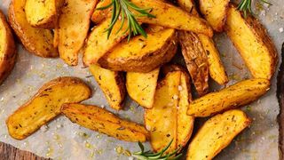 Картопля по-селянськи фрі (140/40г)