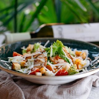 Caesar salad with chicken