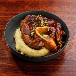 Steak ossobuco cu piure de cartofi 