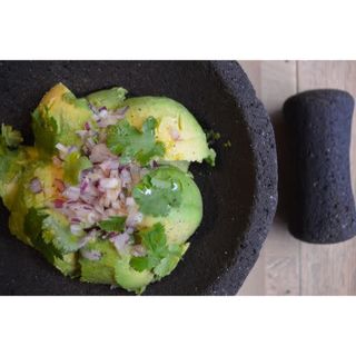 Mortero De Guacamole Y Totopos