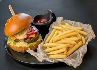 Бургер меню класичне (350/100/50 г)