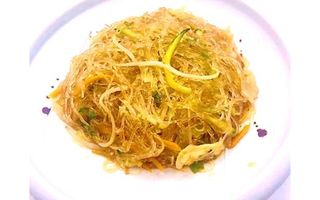 Spaghetti di soia con verdure