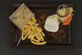 Pljeskavica punjena