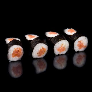 Хосомаки пушена Сьомга (8бр-120г)