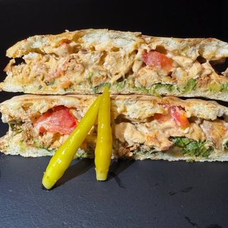 Булка з куркою (350г)