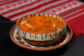 Ciorbă de fasole cu costiță afumată