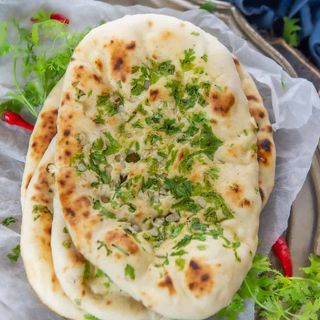Garlic Chilli Cheese Naan