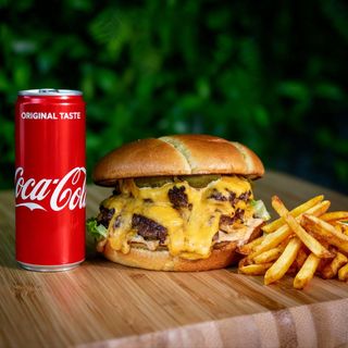 Triple smash burger obrok