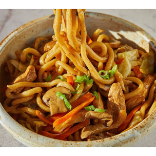 A10. Tallarines Wudon Fritos