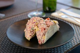 Taquitos de Atum Fresco