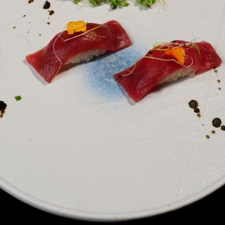 nigiri  de toro (2 pzas.)