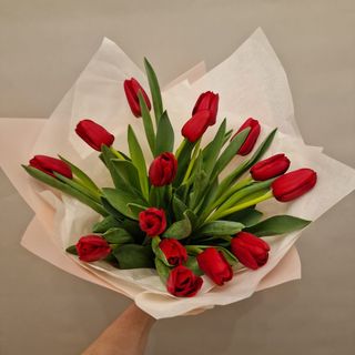 Buchet 15 lalele rosii