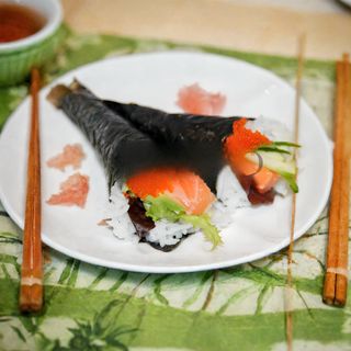 Shake temaki (1 ud.)