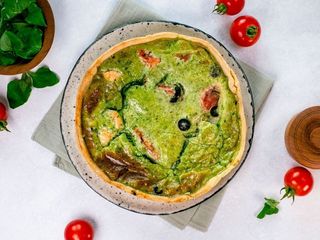 Kisz z łososiem i szpinakiem