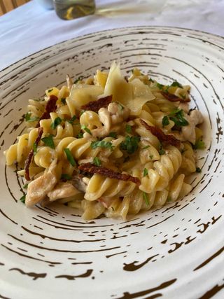 Pasta con Salsa Mascarpone con Pollo y Panceta