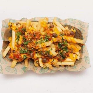 Patatas Chili Carne Y Cheddar