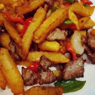 Фри с мясом по-деревенски