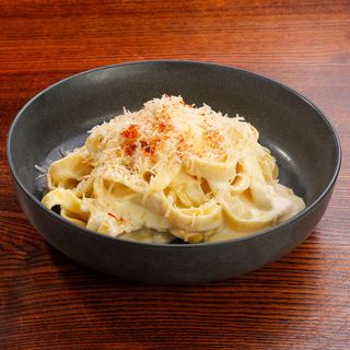 Paste cu brânzeturi 