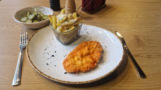 Meniu snițel din piept de pui