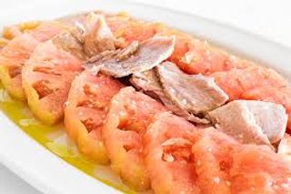 Tomate Aliñado Con Atún O Melva