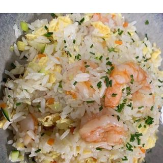 16B. Arroz frito con pollo 