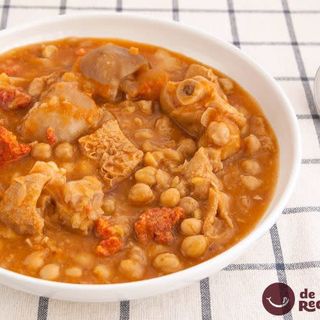 Callos Con Garbanzos
