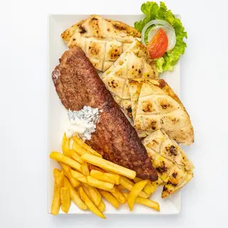 Juneća pljeskavica sa kajmakom  600gr.