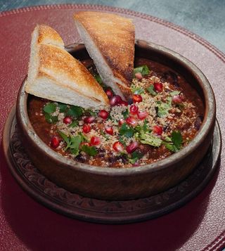 Лобіо з хлібом 300 г