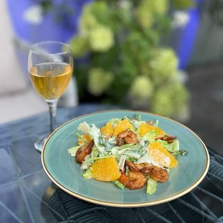 კრევეტების სალათი