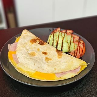 Омлет в тортила